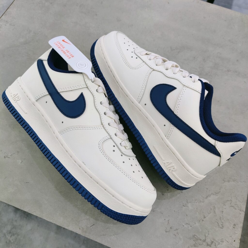 Giay-The-Thao-Nike-Air-Force-1-Cream-Xanh-Navy-1