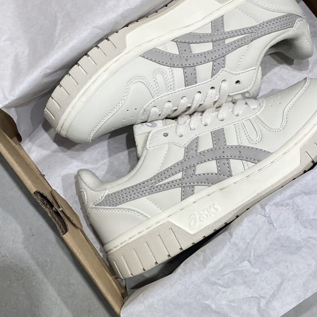 Giay-the-thao-Asics-Court-Mz-Xam-2