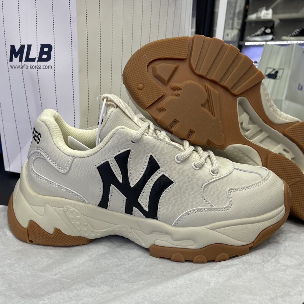 Giay-The-Thao-MLB-De-Cao-Chu-Theu-3