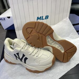 Giay-The-Thao-MLB-De-Cao-Chu-Theu-3