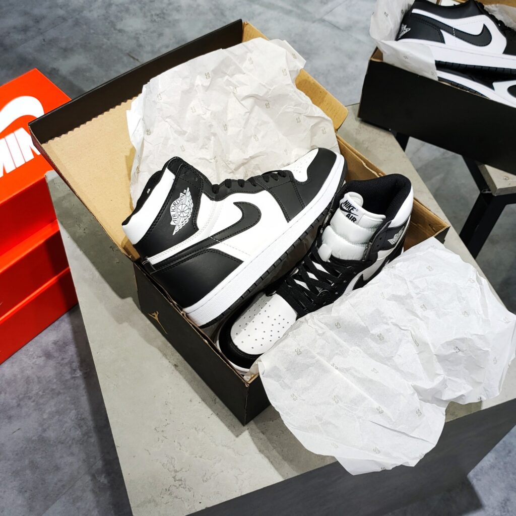 Giay-The-Thao-Nike-Jordan-High-Panda-1