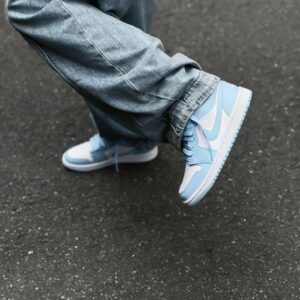 Jordan-1-Low-Aluminum-1