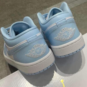 Jordan-1-Low-Aluminum-4