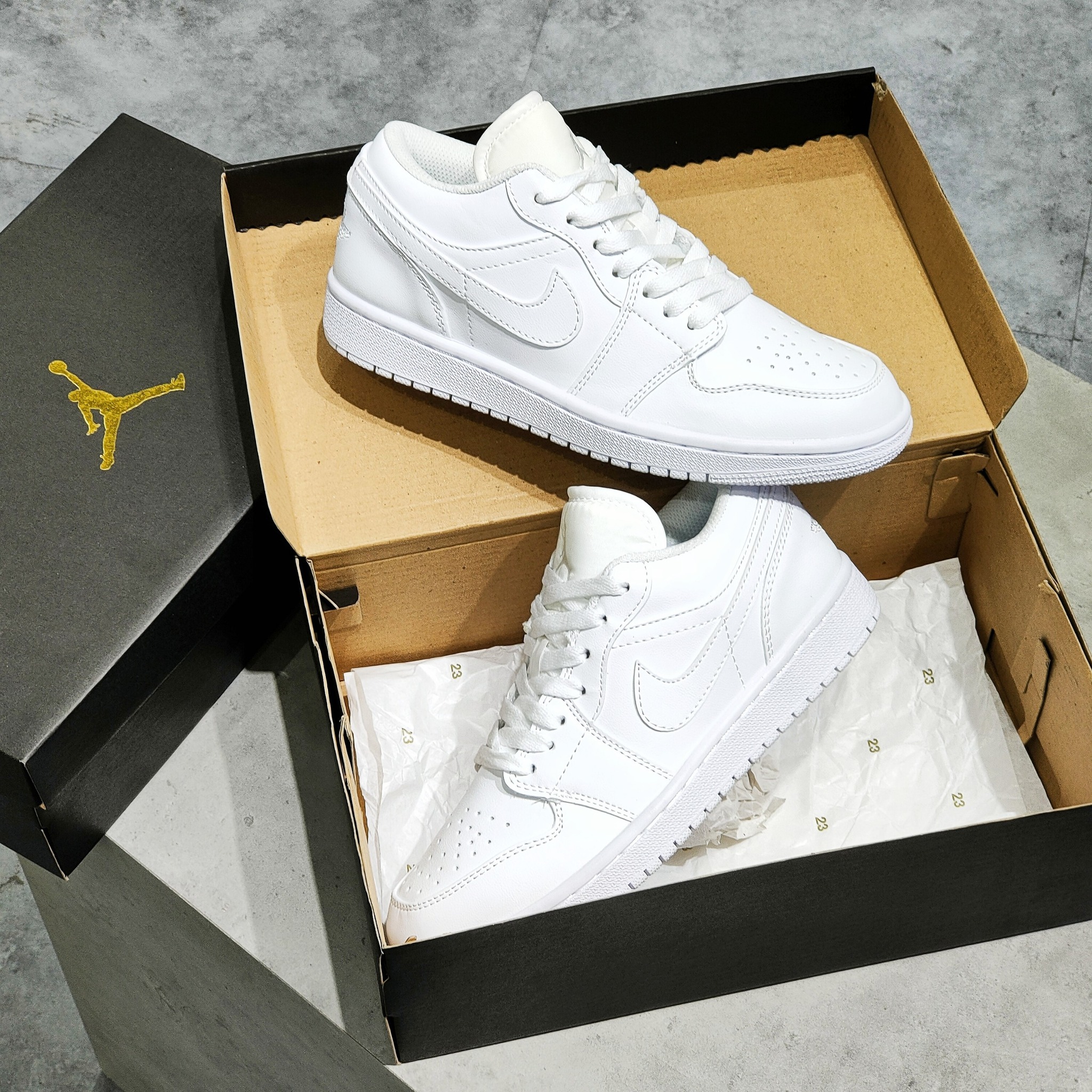 jordan 1 low all white (2) jordan-1-low-all-white-2