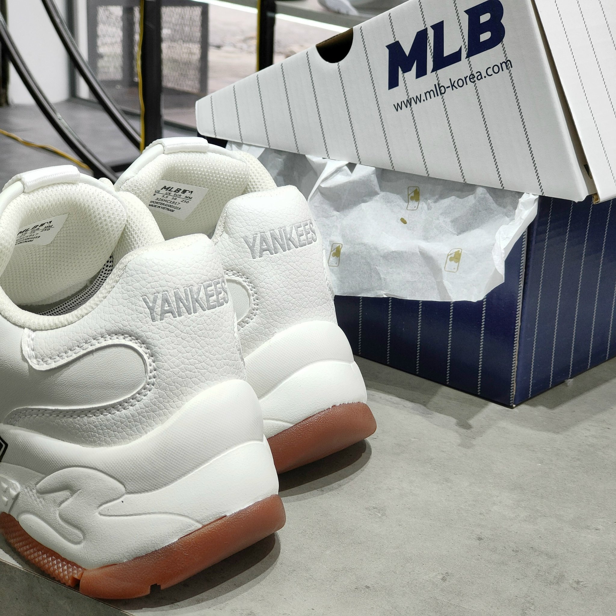 Giày MLB Big Ball chunky New York Yankees NY Gum (3) Giay-MLB-Big-Ball-chunky-New-York-Yankees-NY-Gum-3