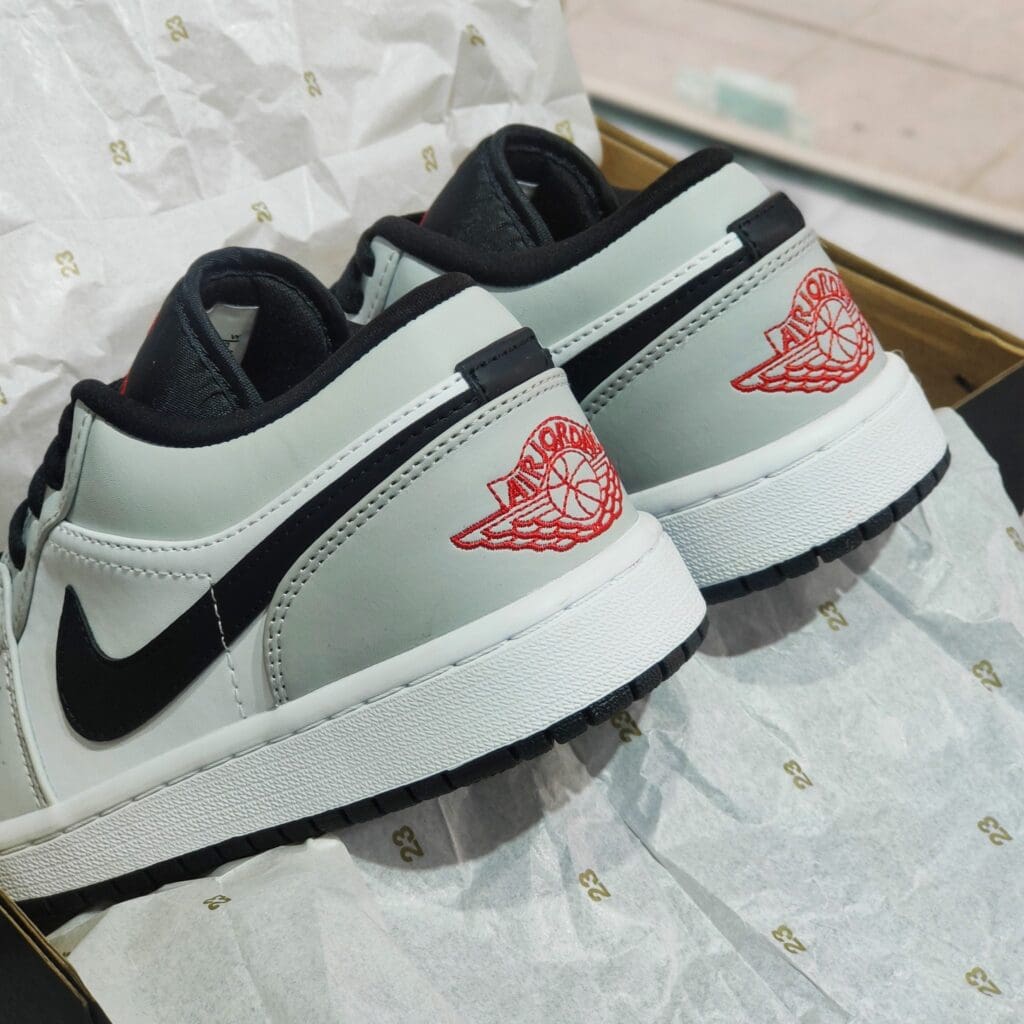 Nike-Jordan-1-Low-Smoke-Grey-V2-1