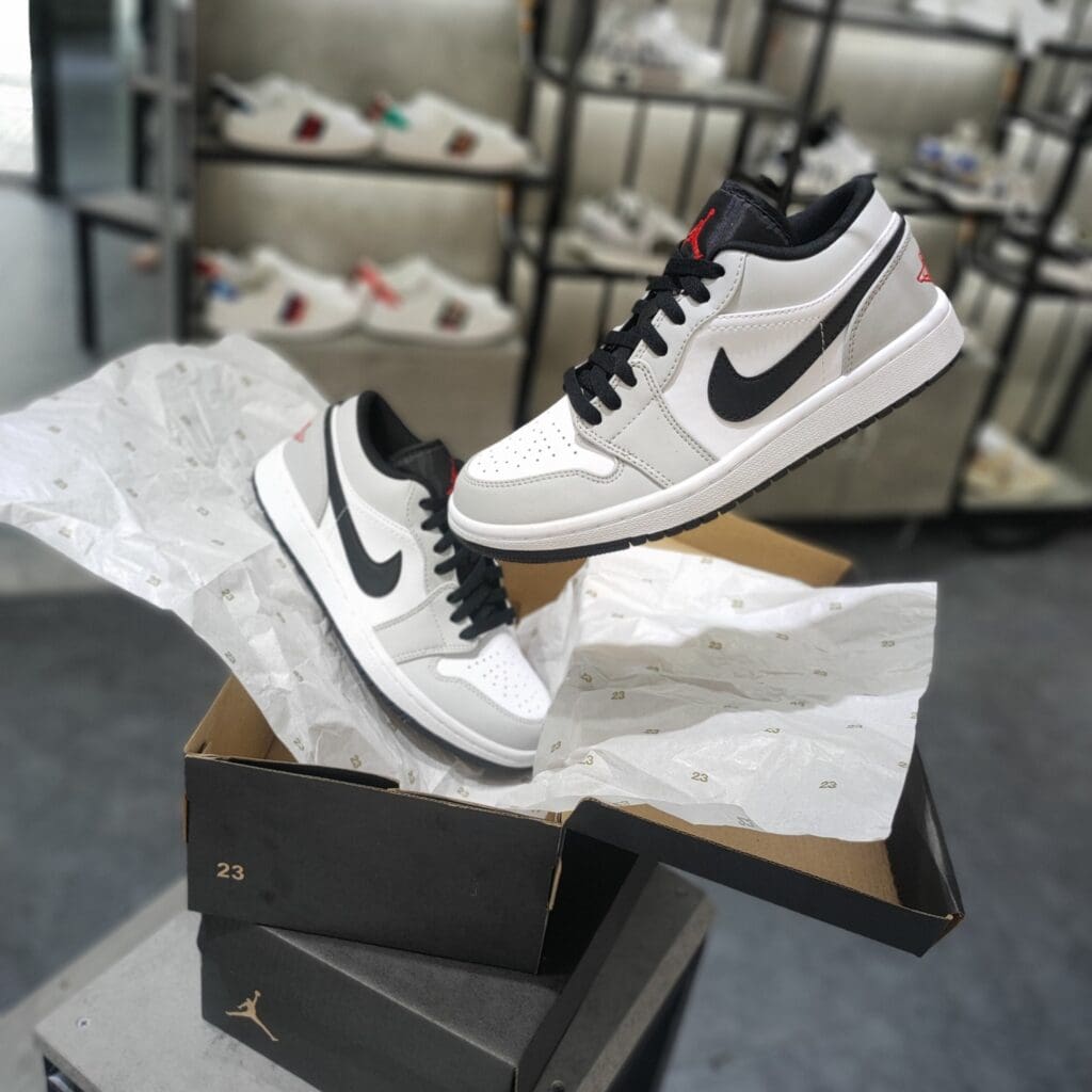 Nike-Jordan-1-Low-Smoke-Grey-V2-3