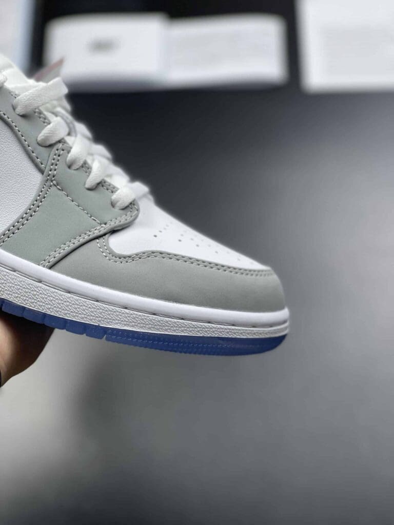 Jordan-1-Low-White-Wolf-Grey-scaled