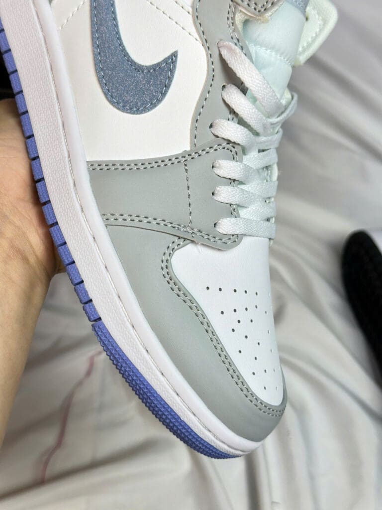 Jordan 1 Mid Wolf Grey Aluminum (1)