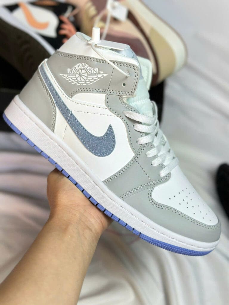 Jordan 1 Mid Wolf Grey Aluminum (3)