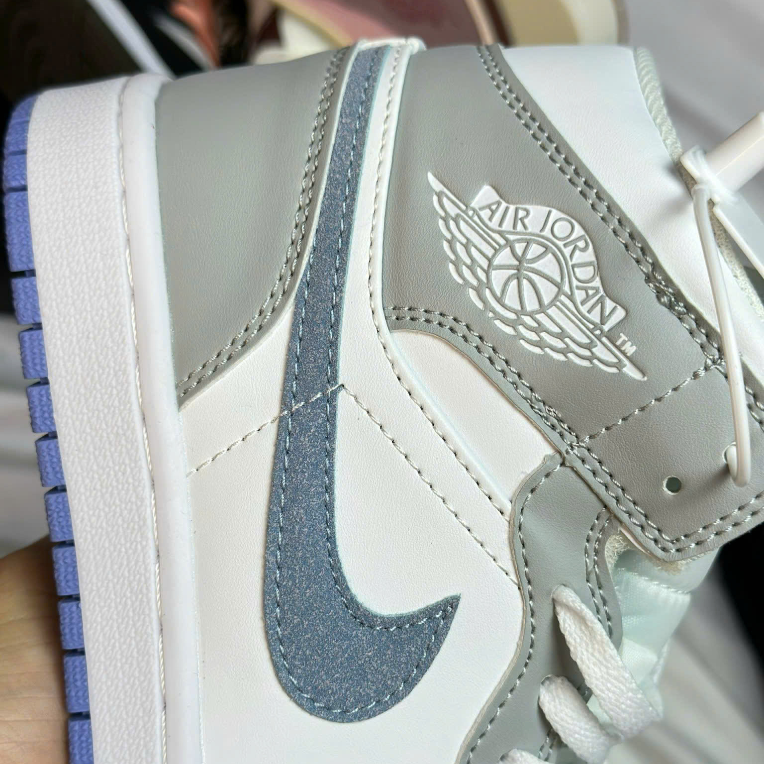 Jordan 1 Mid Wolf Grey Aluminum (4)